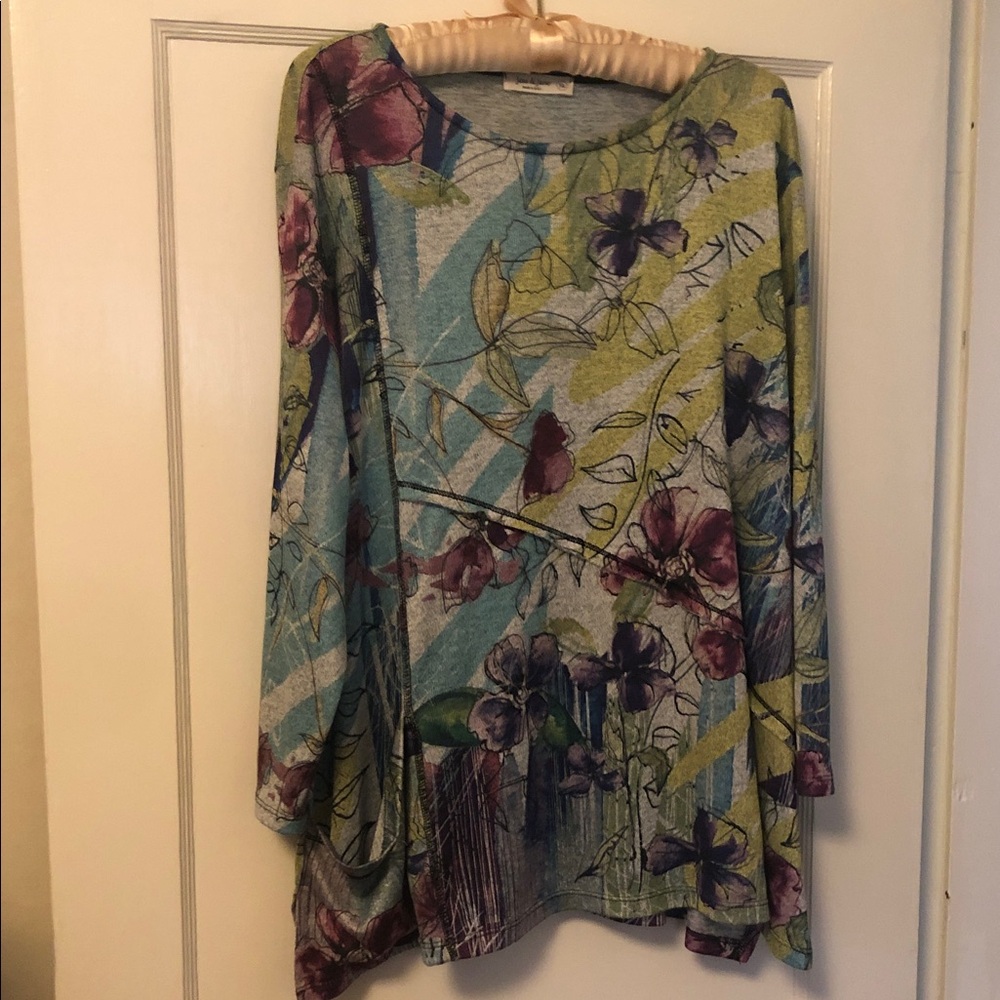 Jess and Jane tunic